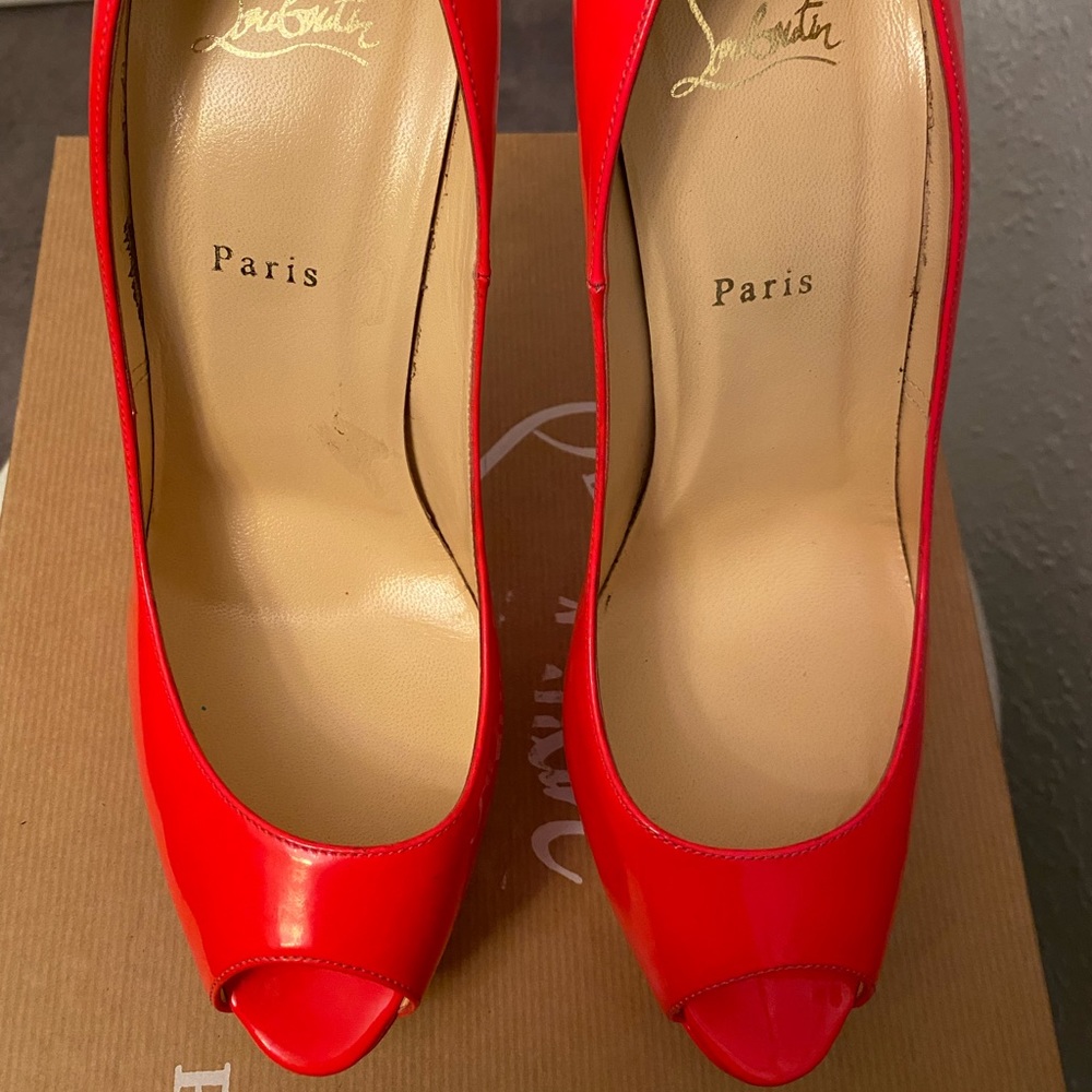 Christian Louboutin pink patent leather lady peep toe platform heels (size 42)